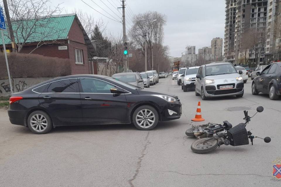 Водитель Hyundai сбил велосипедиста на севере Волгограда