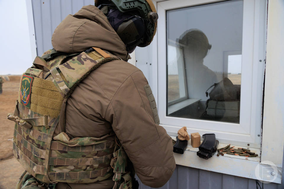 300 волгоградских военных записались в "Сталинградский призыв"