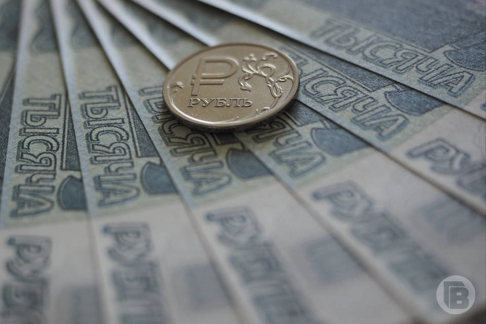 Волгоградец потерял 3 млн рублей после игр на фейковой бирже
