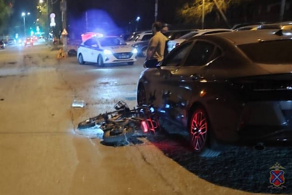 Hyundai Accent и электросамокат столкнулись в Волгограде