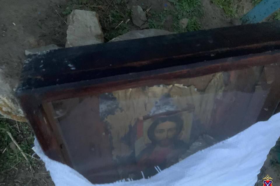 В Камышине задержали вора, укравшего икону Николая Чудотворца