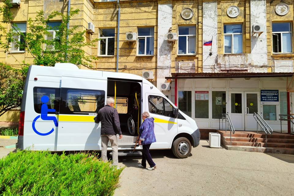 1,2 тысячи услуг социального такси предоставили волгоградцам с 2025 года