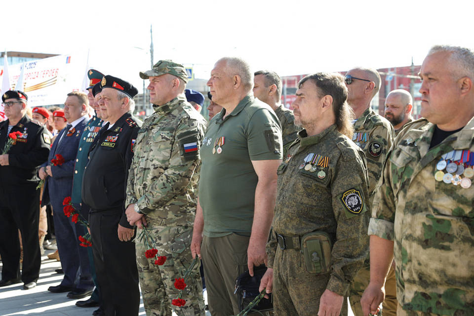 Герои России доставят землю с Мамаева кургана в Беларусь