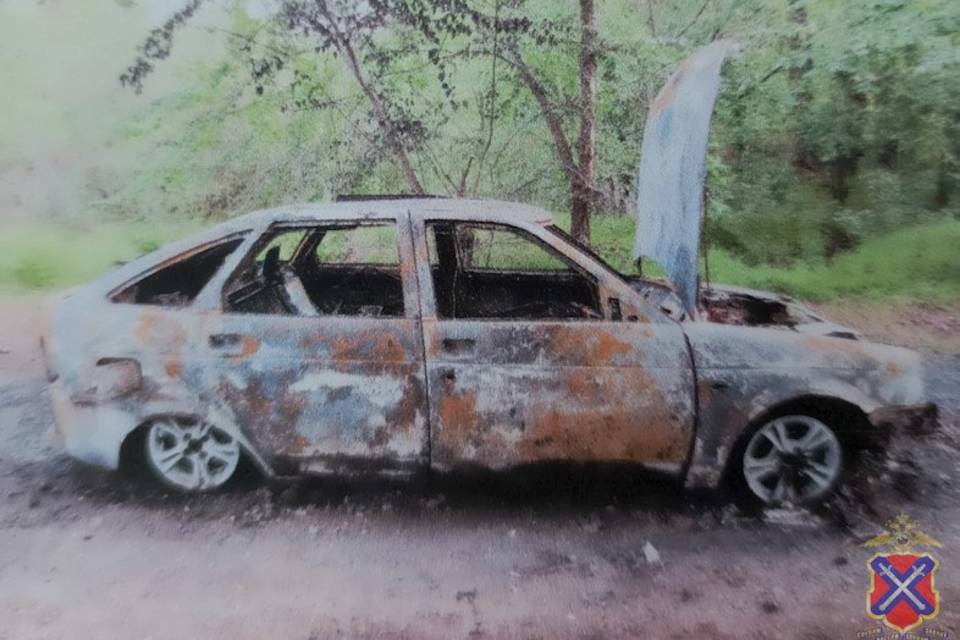 Волгоградец поджег машину соседки после ссоры