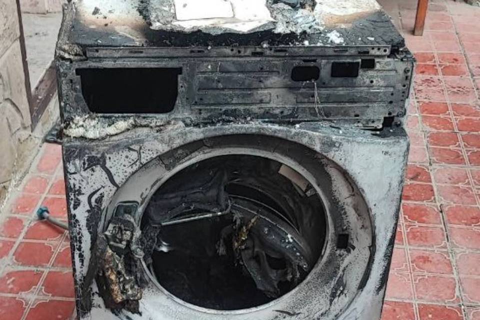Стиральная машина вспыхнула в доме в Волгограде