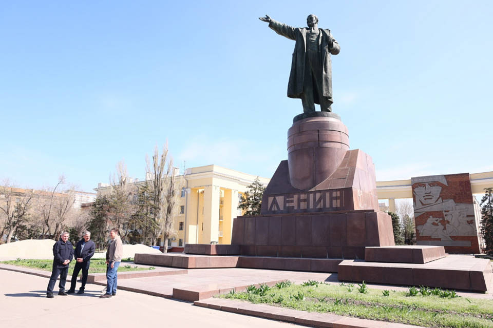 В Волгограде приведут в порядок монумент Ленину