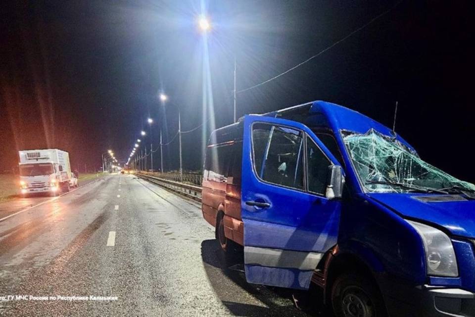 Семеро человек погибли в маршрутке "Астрахань - Волгоград"