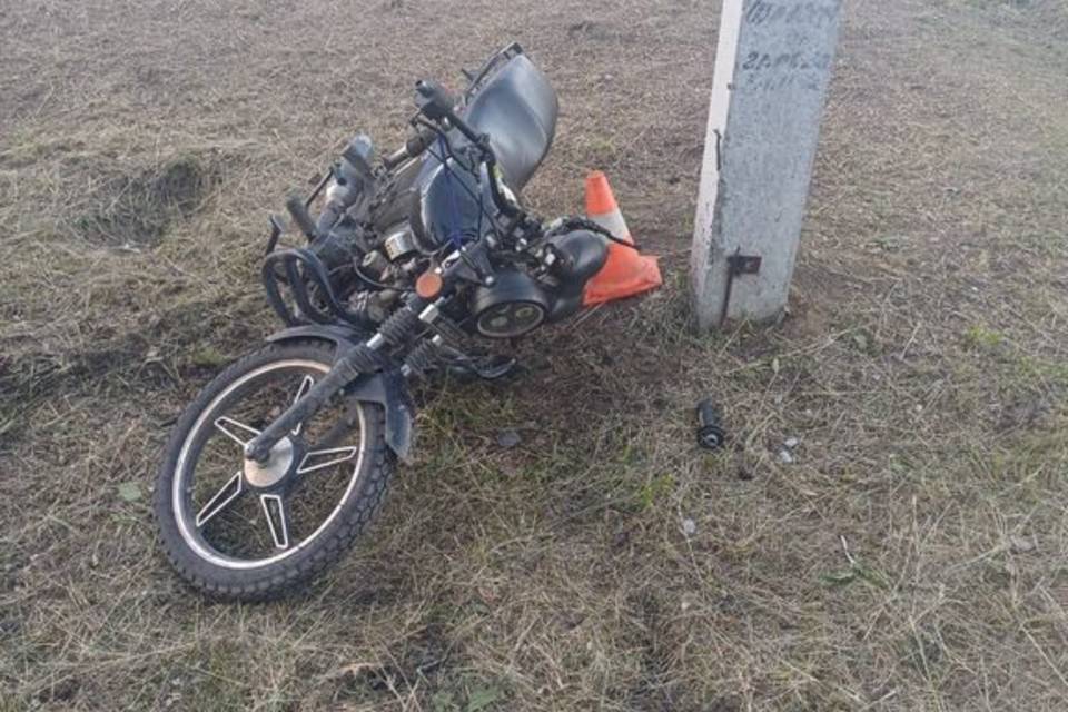 Под Волгоградом 13-летний юноша врезался в ЛЭП на мопеде