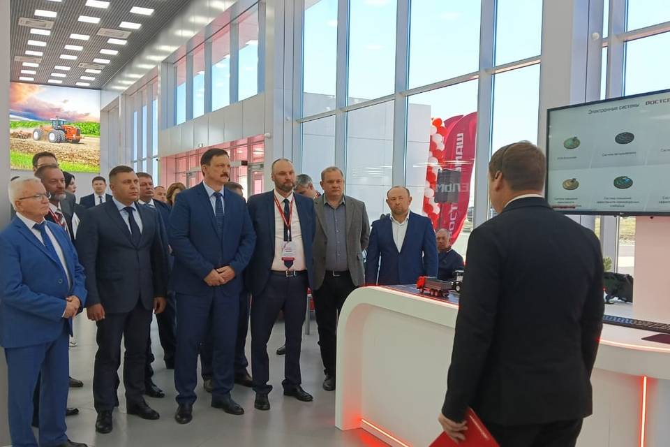В Михайловке открыли новый дилерский центр компании «Ростсельмаш»