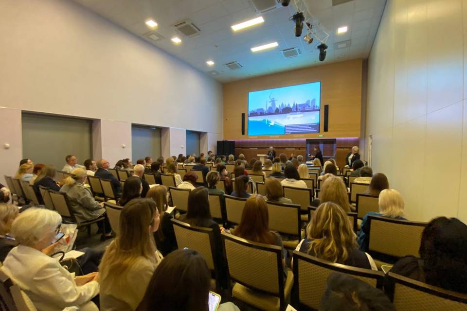 Косметологи и дерматологи собрались в Волгограде на конференцию