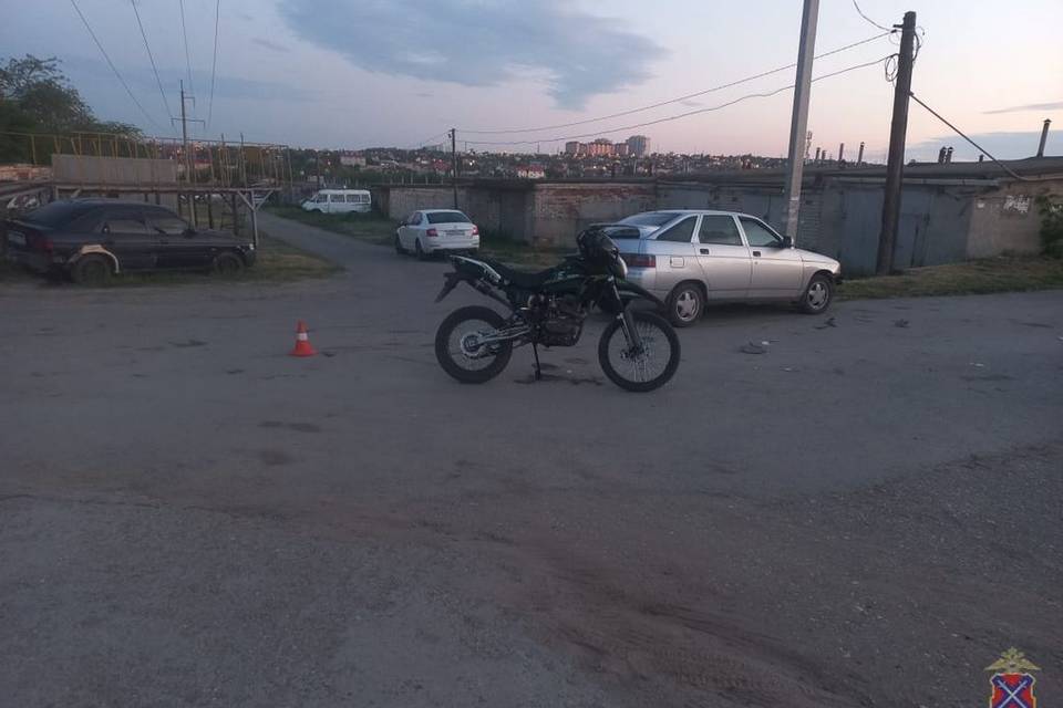17-летний мотоциклист пострадал в ДТП в Советском районе Волгограда