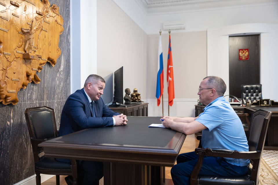 Бочаров провел рабочую встречу с Сергеем Сафиновым