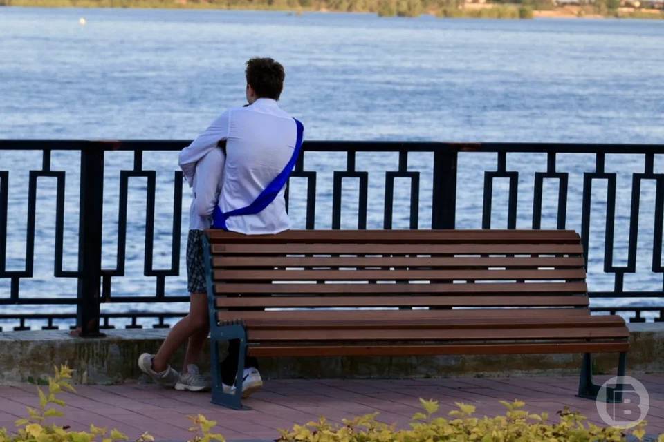 Родители из Волгограда рассказали, во сколько им обойдется выпускной вечер