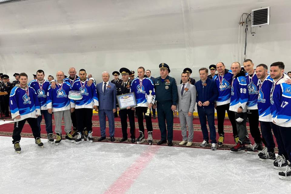 Волгоградские полицейские выиграли соревнования по хоккею