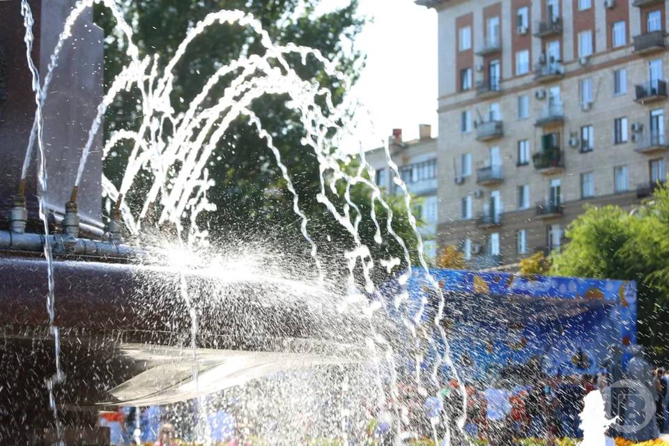 Волгоградцев и гостей города вновь зовут отдохнуть у фонтана