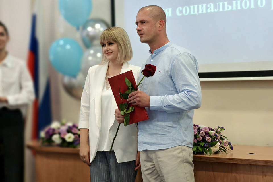 В Волгоградской области выбрали лучших соцработников