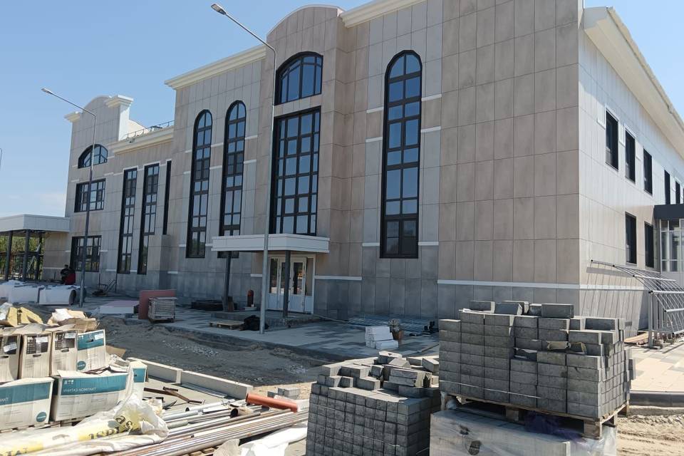 В центре культурного развития Михайловки начались отделочные работы