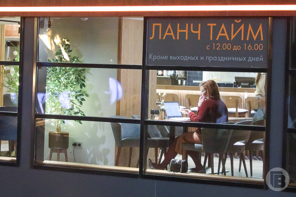 Волгоградцы тратят до 470 рублей на чаевые