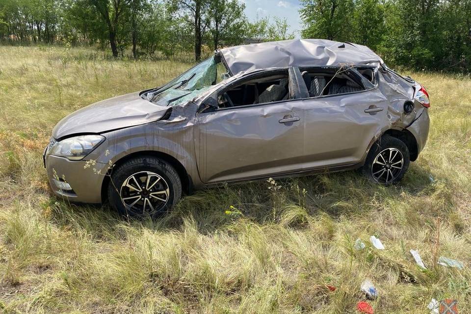 Женщина и подросток попали в ДТП под Волгоградом