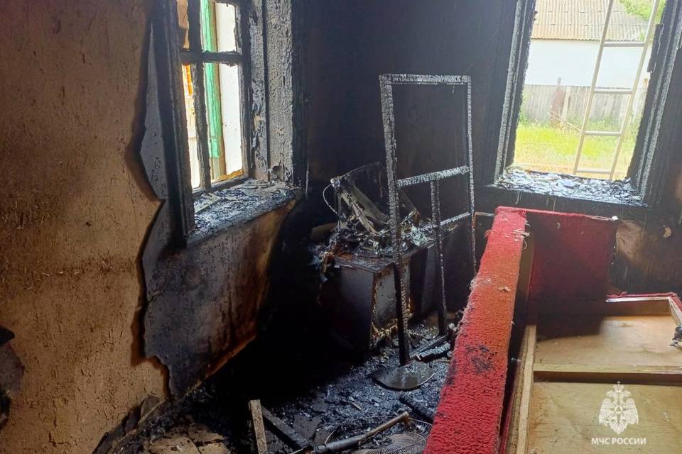 Под Волгоградом из-за телевизора сгорел частный дом