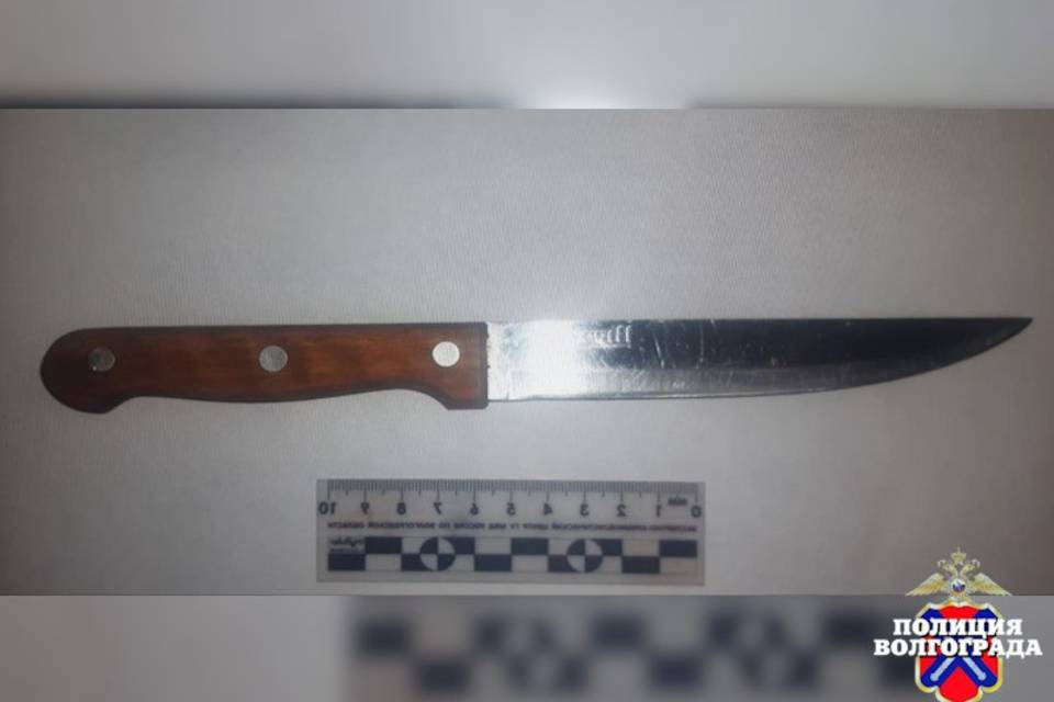 В Волгограде сын исполосовал отца ножом