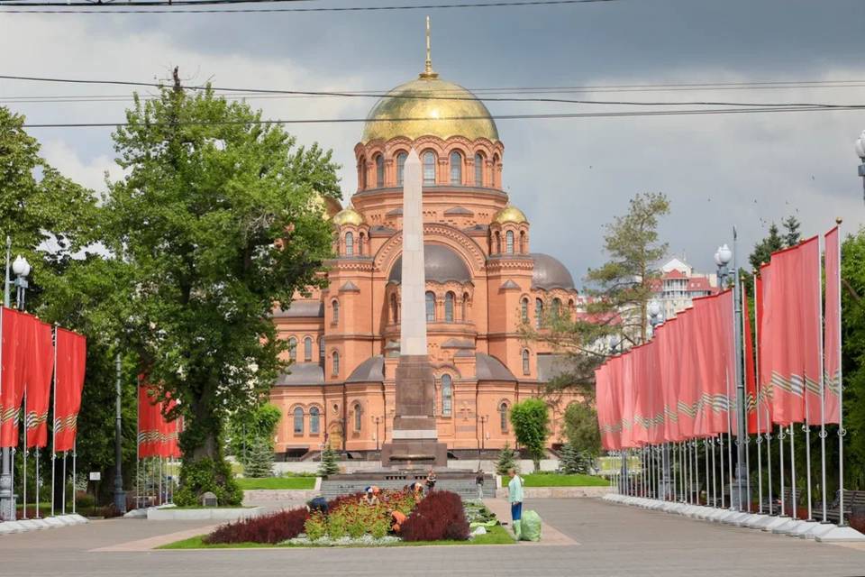 Центр Волгограда украсили более 5500 цветов-однолетников