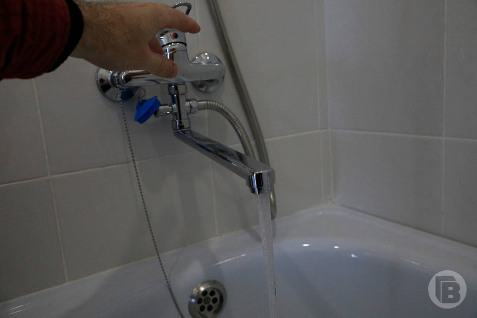 Власти Фролово отключили в городе воду
