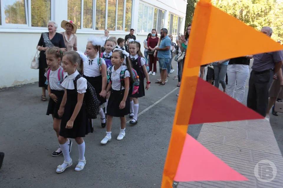 В Волгограде началась вторая волна записи детей в первый класс