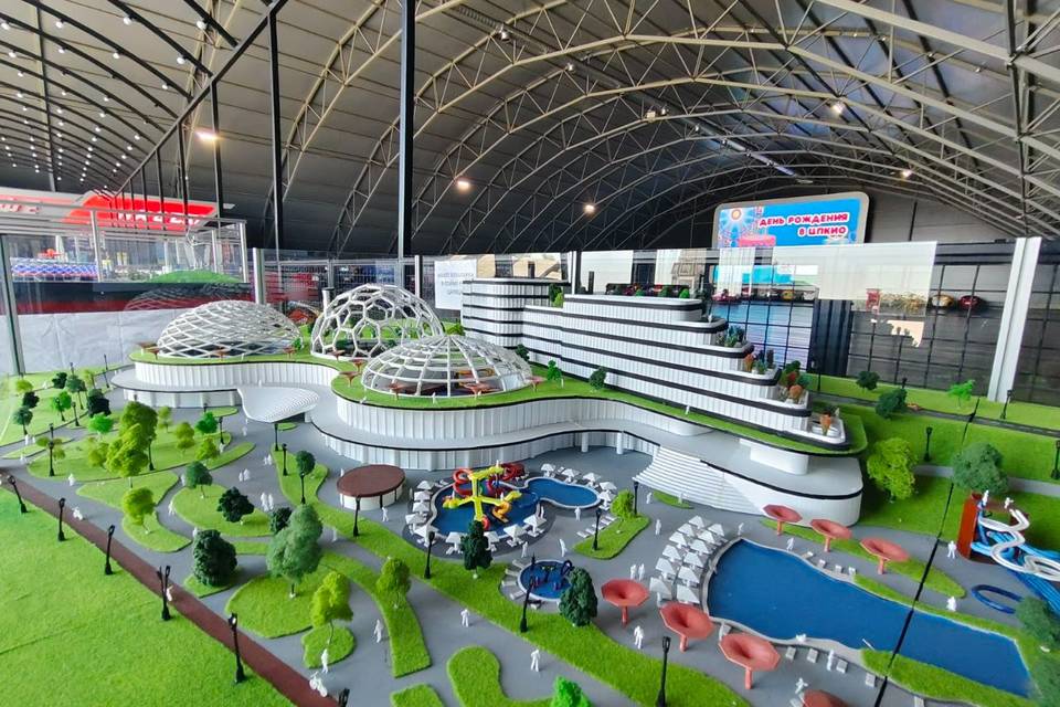 3D-макеты парка и аквапарка установили в крытом автодроме ЦПКиО Волгограда