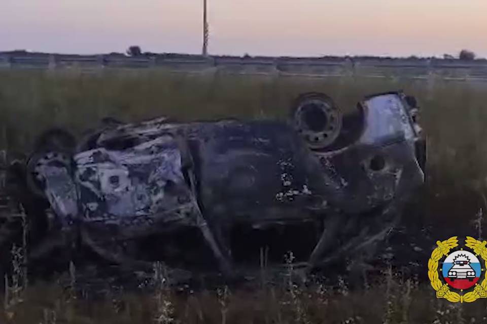 Под Волгоградом в сгоревшем авто нашли труп мужчины