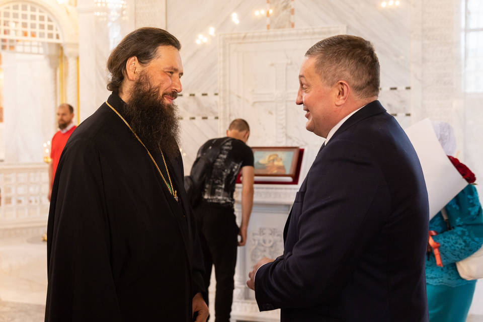 Бочаров поздравил митрополита Волгоградского и Камышинского Феодора