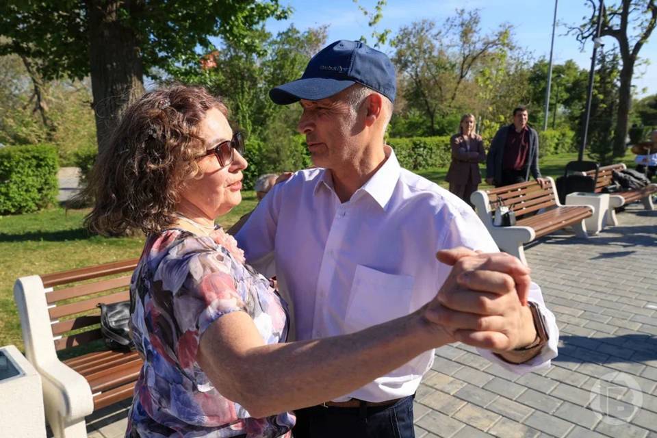 Волгоградские парки приглашают на танцевальные вечера
