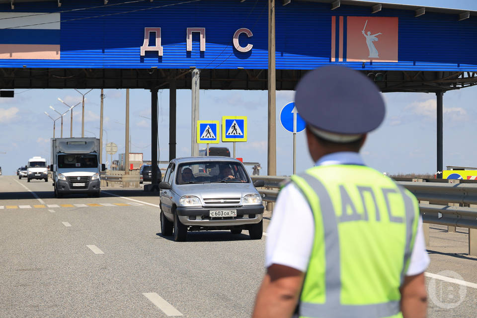 Под Волгоградом  у пассажира авто из Калмыкии нашли сверток с гашишем