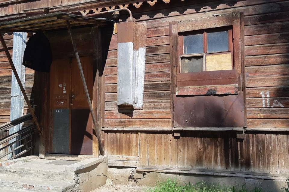 Дом по улице Пугачевская Ворошиловского района Волгограда реконструируют