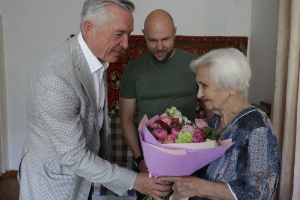 102-й день рождения отметила волгоградка Валентина Подлесная