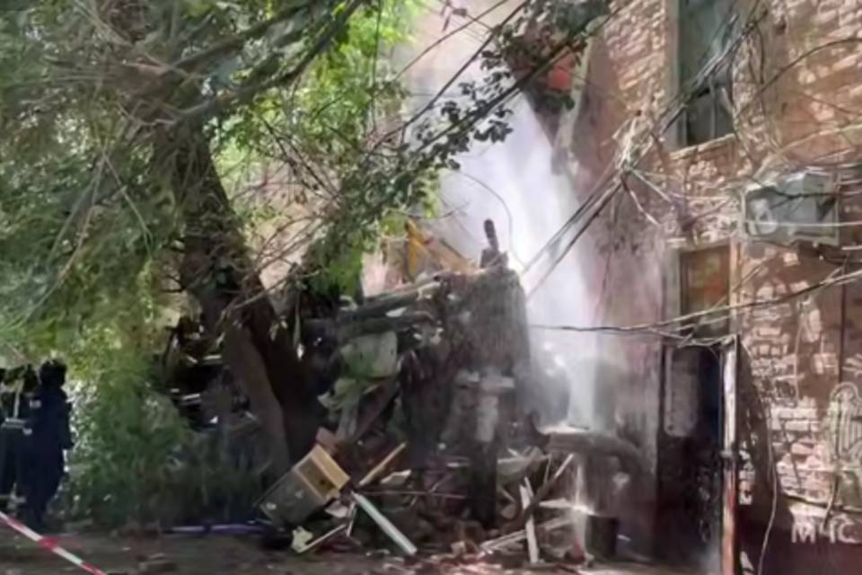 В Астрахани обрушился жилой дом