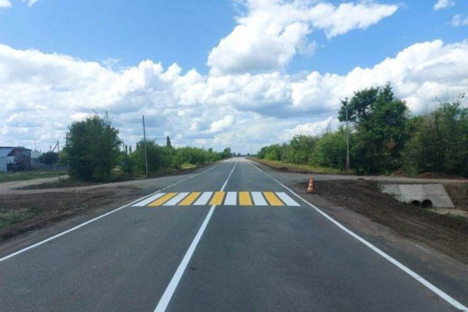 Под Волгоградом из убитых сельских дорог сделали конфетку
