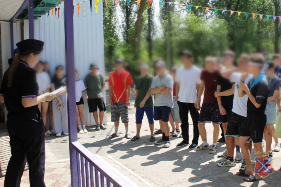 Волгоградские полицейские провели профилактические мероприятия с детьми