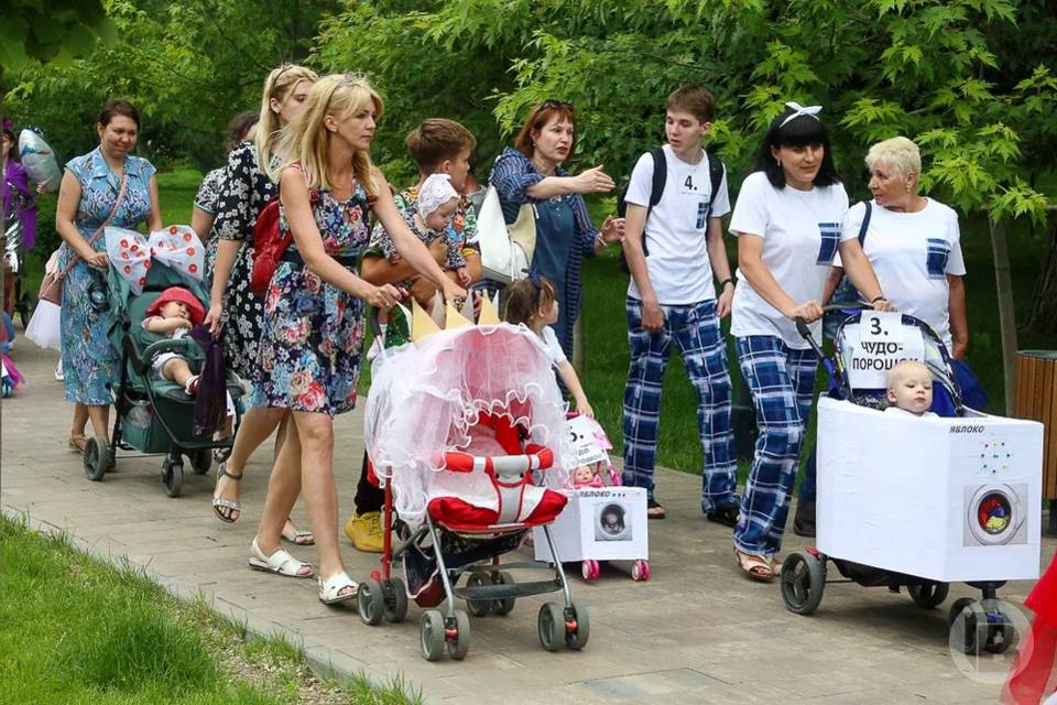 Принимаются заявки на конкурс детских колясок «Арбузные малыши» в Камышине