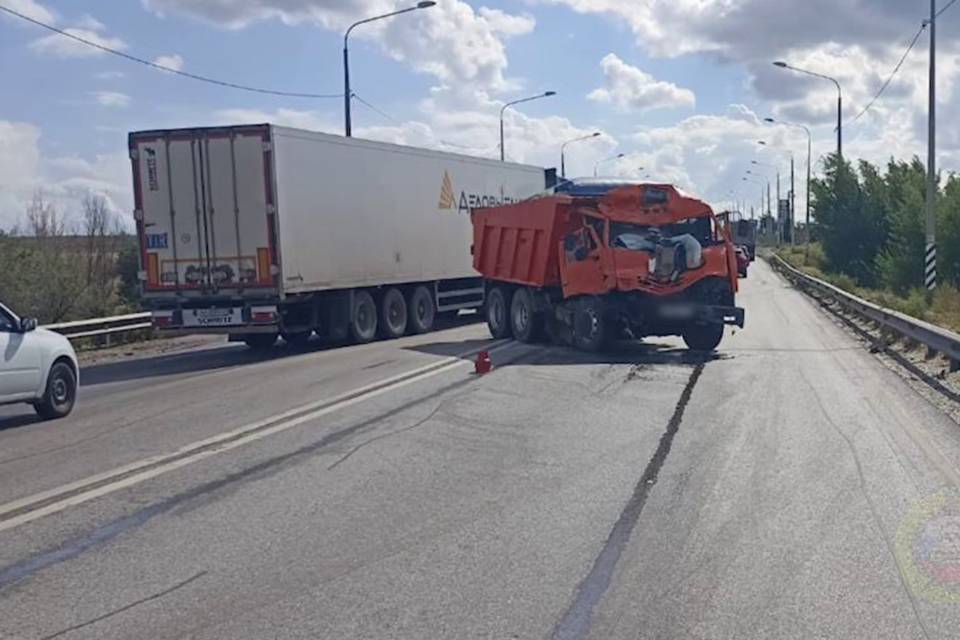 Водитель Scania погиб в ДТП на севере Волгограда