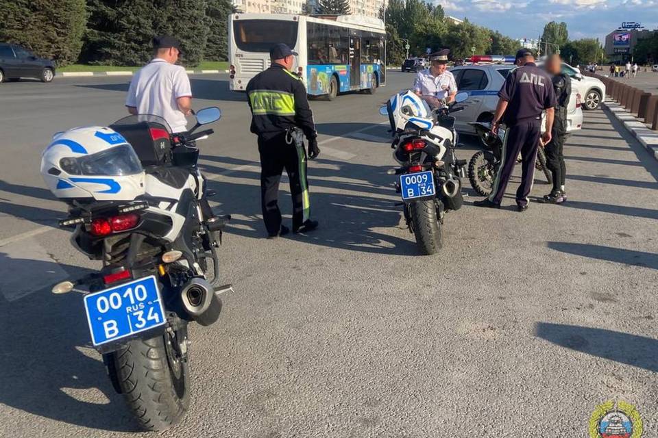 В Волжском прошли массовые проверки мотоциклистов