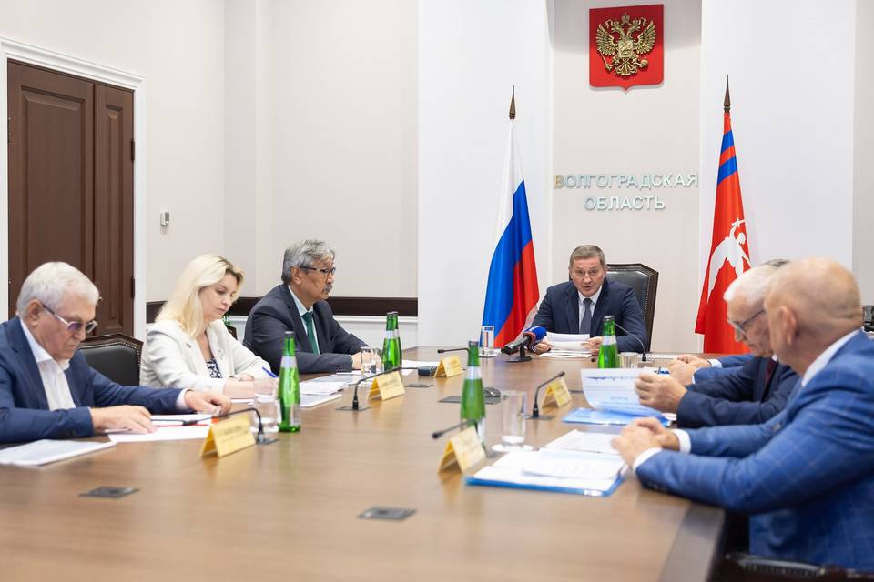 Бочаров: в Волгоградской области создадут рабочую группу для развития дорожно-транспортной инфраструктуры