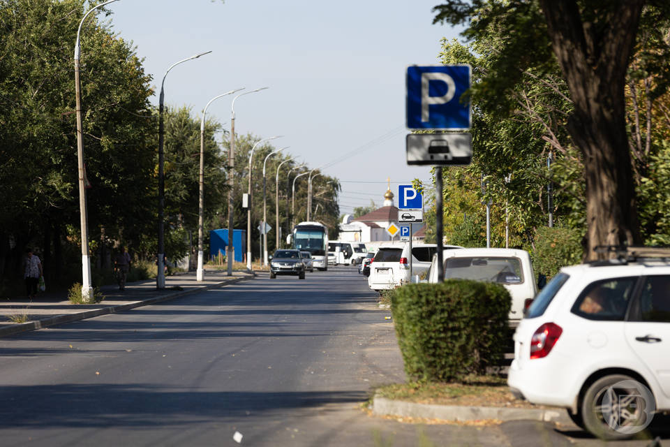 Волгоградка упала в резко затормозившей маршрутке