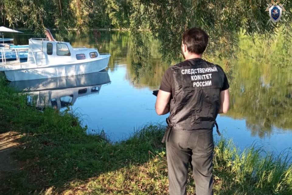 На Волгоградском водохранилище лодка сбила людей на сап-борде