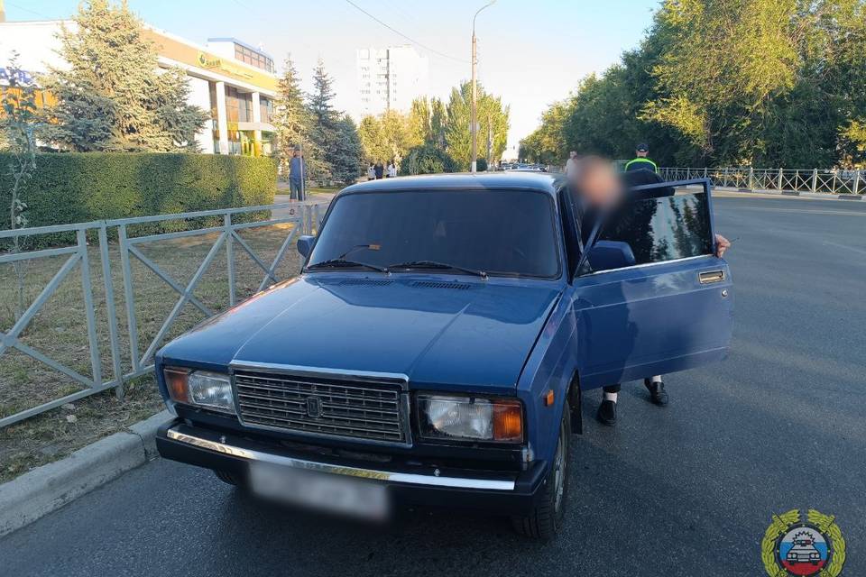 139 автомобилей в Волгоградской области отправили на спецстоянку за 2 дня