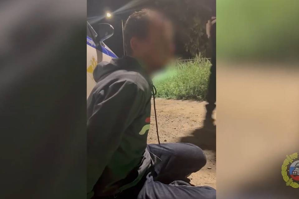 В Волгограде угонщик такси пытался скрыться от сотрудников ДПС