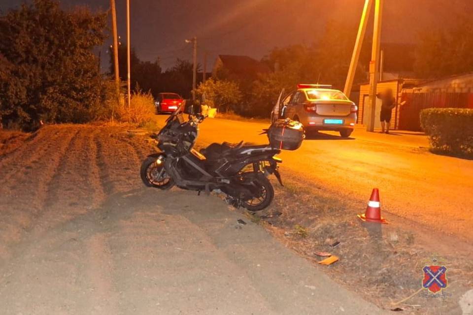 Под Волгоградом подросток на мотоцикле столкнулся с автомобилем