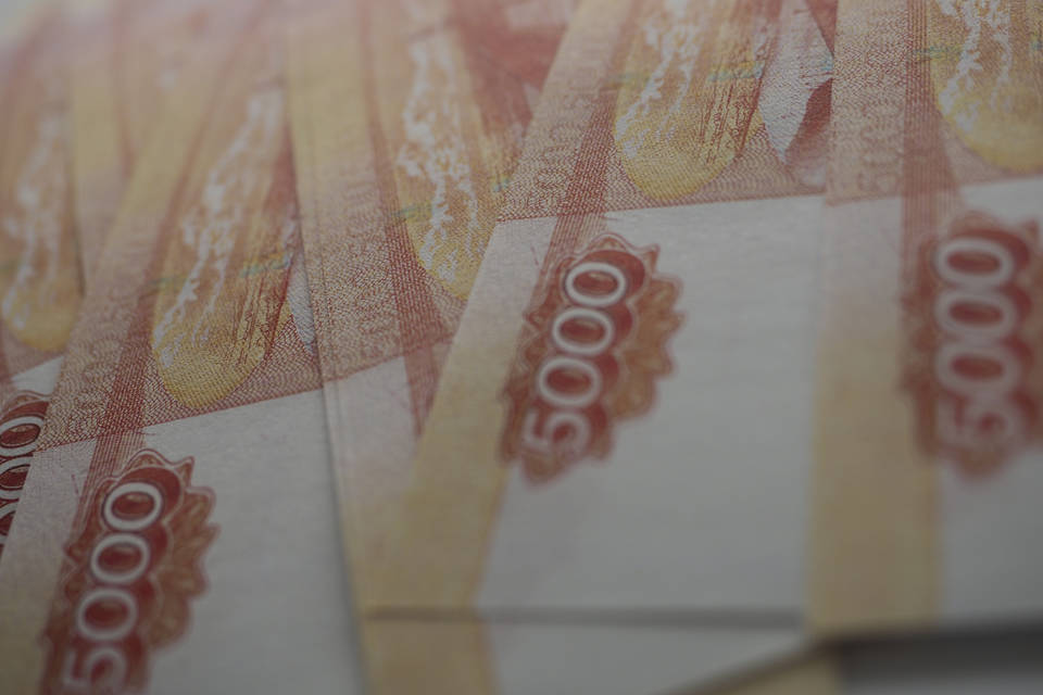 В Волгоградской области на торгах продают земельный участок, автомобили «Киа» и «Рено»
