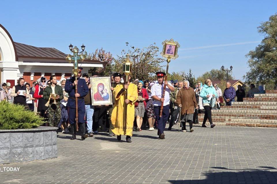 Новоаннинцы пройдут 25 км с крестом, чтобы изгнать зло из города