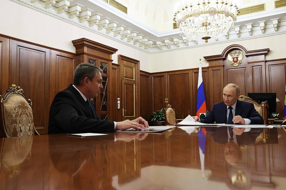 Глава ЛНР на встрече с Владимиром Путиным поблагодарил Волгоградскую область за помощь